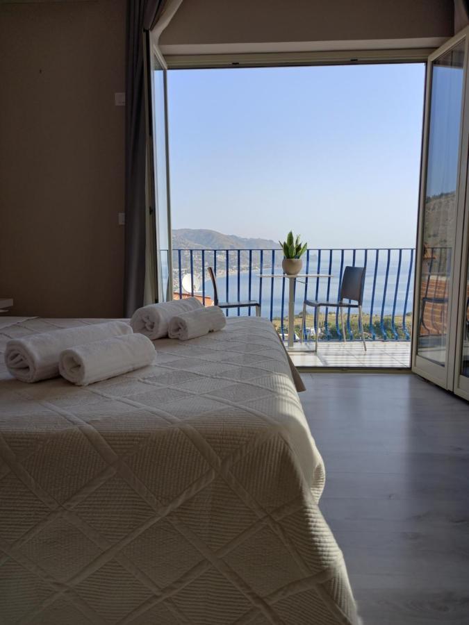 Athena Charming Rooms Taormina Exteriör bild