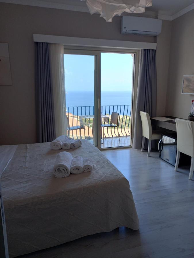 Athena Charming Rooms Taormina Exteriör bild