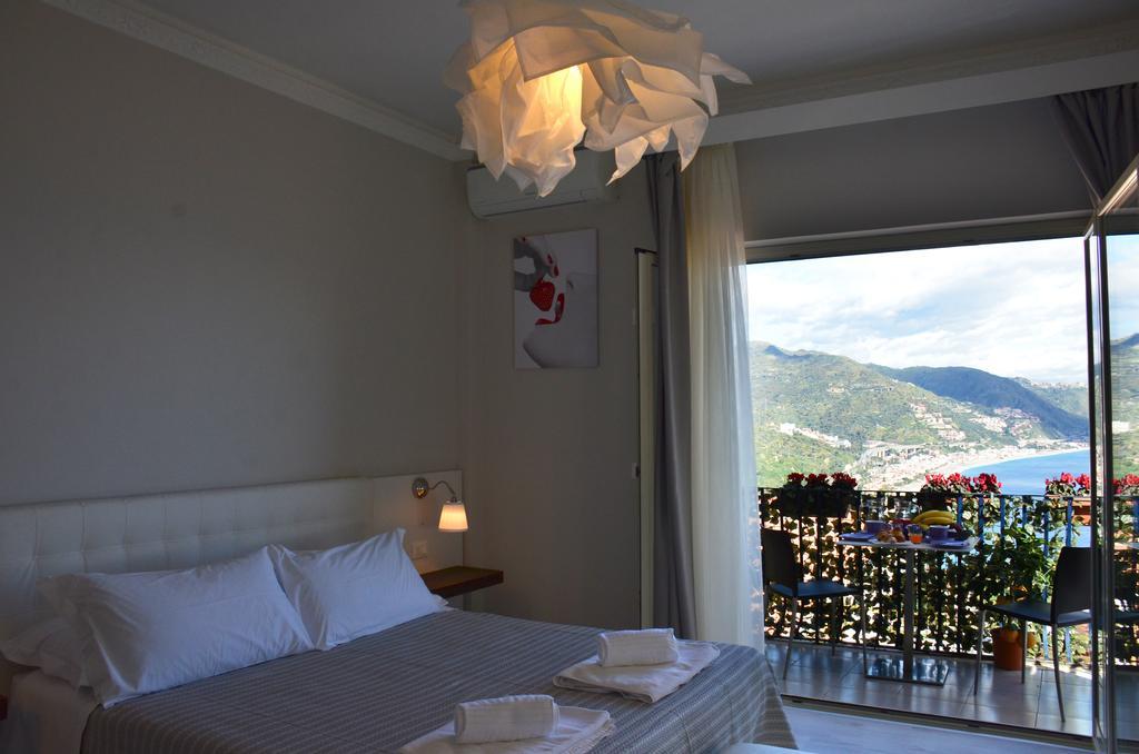 Athena Charming Rooms Taormina Exteriör bild