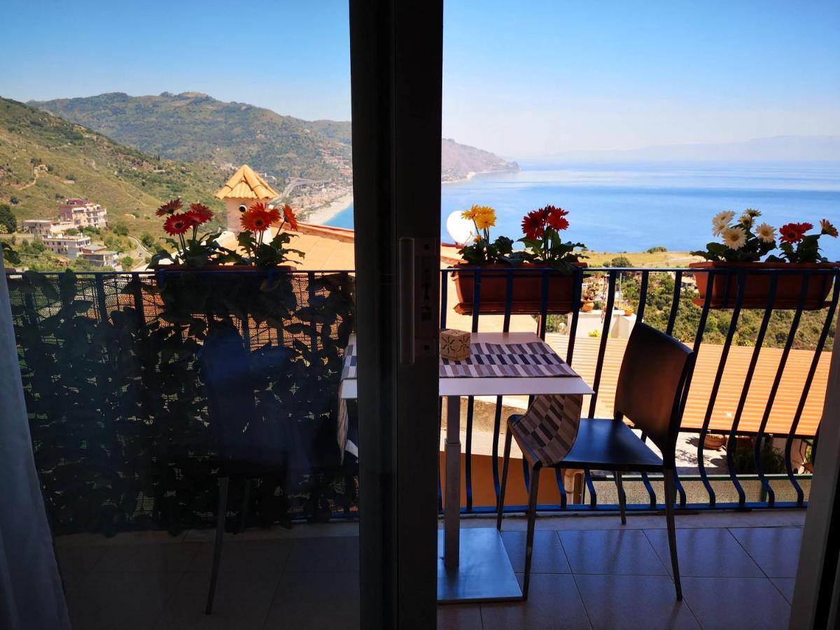 Athena Charming Rooms Taormina Exteriör bild